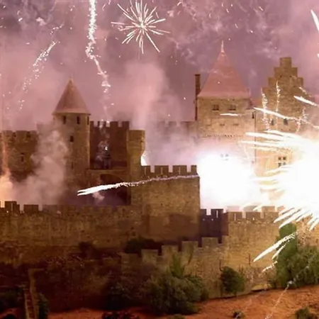 Le De Simon Au Pied De La Cité *