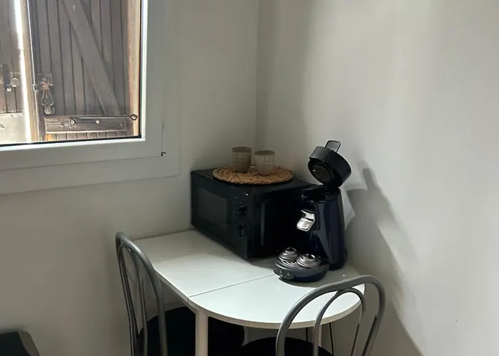 Le De Simon Au Pied De La Cité